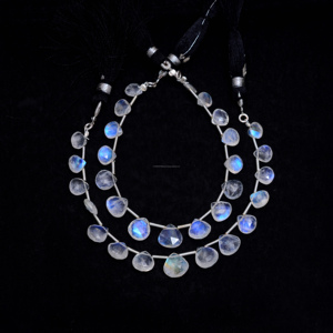 Lot en gros de pierres de lune arc-en-ciel blanches naturelles facettées en forme de cœur, 6 pouces, 7x7, 10x10 mm, pierres précieuses de qualité supérieure, pour la fabrication de bijoux - Product Image 3