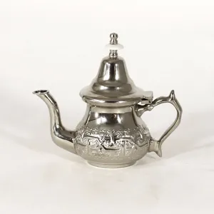Ma-rốc handmade Tea Pot với bạc mạ đồng cho tất cả các dịp với Địa Trung Hải thiết kế