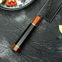 Couteau de Chef en Acier Damas Japonais Personnalisé de Qualité Supérieure, Manche en Bois, Compatible Lave-Vaisselle, Ambidextre, Design Moderne