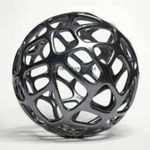 Sculpture de concepteur de boule ronde en métal de haute qualité enduite de poudre de couleur noire de qualité standard élevée d'Inde au prix le plus bas - Product Image 3