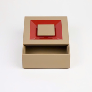 Beauté classique fabriquée à la main mélangeant des techniques traditionnelles avec une touche de boîte de laque de flair artistique moderne - Product Image 2