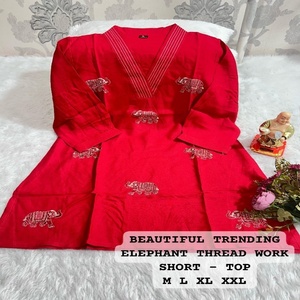 Dernière Tendance Exclusive Nouvelle Arrivée Premium Fil de Coton Romain Travail Kurti Femme Fabricant de Mode au Prix de Gros - Product Image 1