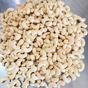 Nueces de Anacardo a Precio de Fábrica W180 W240 W320 Nueces de Anacardo Secas MOQ Bajo Kaju Badam SANTIGO - Product Image 1
