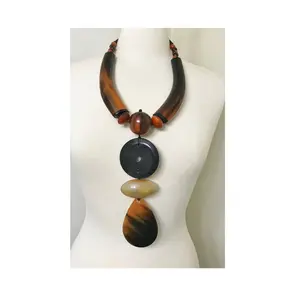 2024 desain indah kalung tanduk kerbau warna Amber madu/kalung tanduk alami/perhiasan tanduk kerbau