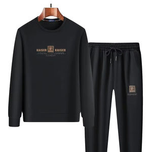 Nouveau design de survêtements de sport pour hommes en gros Survêtements à la mode 100% coton respirant coupe ajustée motif solide pour l'hiver - Product Image 1