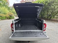 Camioneta Nissan Navara ST-X 2.3D/4WD/7AT Safety 2024 Usada en Buen Estado, Lista para Enviar