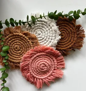 Sous-verres écologiques en macramé Sous-verres uniques faits à la main pour votre maison ou votre bureau - Product Image 2