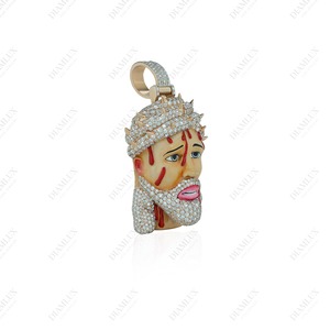 Pendentif Iron Man entièrement serti de diamants Moissanite VVS - Design tendance - Product Image 3