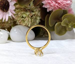 Anillo de Compromiso Solitario de Moissanita con Corte Marquesa de 2.75 Ct de Lurba Jewels, Anillo de Boda Moderno para Mujer con Engaste de Puntas, Oro Sólido de 14K - Product Image 3