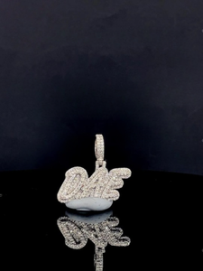 Pendentif Croix Personnalisé en Argent 925 Style Hip Hop, Design Tendance Streetwear Sertie de Diamants Moissanite, Breloques Personnalisées - Product Image 3