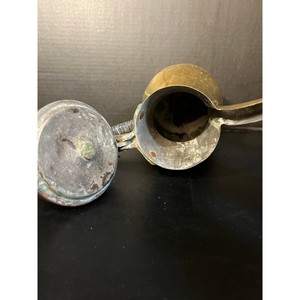 Jarra elegante hecha de metal de aspecto elegante único del diseñador más atractivo con base y mango chapados en oro del fabricante indio - Product Image 2