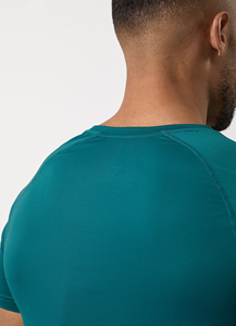 Camiseta Deportiva de Entrenamiento para Hombre, Color Verde Pino Intenso, Ropa de Gimnasio, Secado Rápido, Transpirable, Diseño Personalizado con Logotipo OEM - Product Image 2