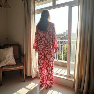 Conjunto de pantalones cortos de viscosa suave y sedosa para mujer, camisa de manga larga, pijama con estampado de flores, traje para el hogar, cierre de cintura elástica para el verano - Product Image 4