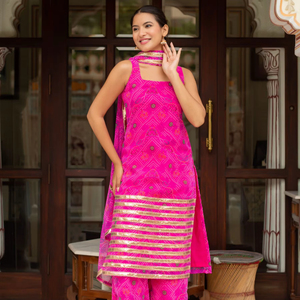 Gulabi galiyan Radha bandhej georgette ชุดเดรสลำลองผ้าคอตตอนพร้อมผ้าปัก - Product Image 1