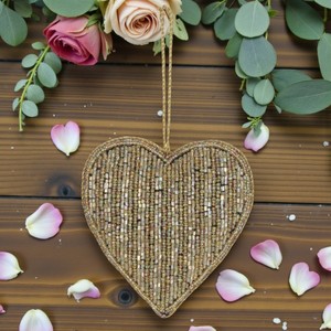 Cœur en argent Zari suspendu avec des perles et du fil de soie |   Ornement décoratif en forme de cœur fait à la main pour la maison et la décoration festive - Product Image 3