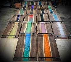 Plateaux de service en bois de résine fabriqués à la main avec un design élégant pour des expériences culinaires élégantes au meilleur prix par HAND MADE CRAFT - Product Image 4