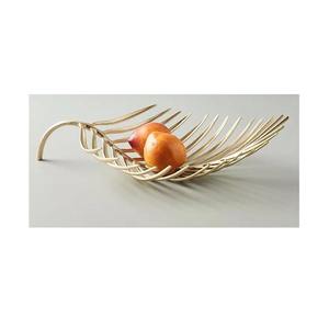 Frutero dorado en forma de hoja de lujo hecho a mano plato de servicio ecológico sostenible pulido exclusivo para fiestas y bodas - Product Image 6