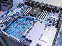 DL325 Gen10 8SFF 500W RPS 1P 1U AMD EPYC 7443P处理器32 gb内存机架服务器，带500W电源P18604-B21库存