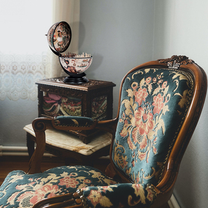 Stile Vintage 13 pollici artigianale globo bianco dipinto mappa del mondo in legno con porta scacchi decorativo per la casa e l'ufficio - Product Image 6