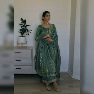 Colección Especial de Salwar Kameez Tradicionales para Mujer, Trajes Sharara Pakistaníes de Diseñador, Georgette con Bordado para Fiesta - Product Image 1