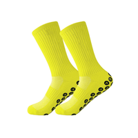 2025 nouveauté hommes logo personnalisé Premium coton anti-dérapant plaine Grip Pilates chaussettes de sport équipage intérieur Silicone chaussettes antidérapantes