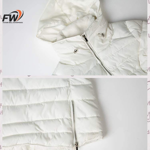 คอลเลคชั่นฤดูหนาวใหม่จากโรงงานผู้ผลิต (OEM) เสื้อแจ็คเก็ตพัฟเฟอร์บุผ้าฝ้ายแบบหนาพิเศษสำหรับผู้หญิง มีฮู้ด ซิปปิด ป้องกันลม กันหนาว ดีไซน์ทันสมัย - Product Image 6