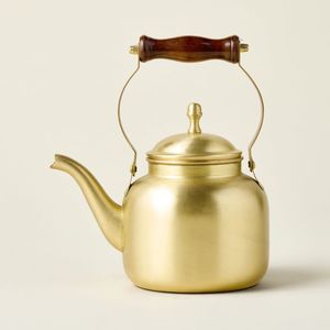 Bouilloire à thé en laiton poli élégante pour une présentation décorative de la cuisine avec un design classique et une finition dorée riche - Product Image 2