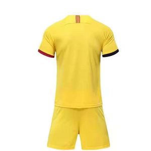 Kit de maillot de football de qualité supérieure personnalisable en usine en vente en gros, fabrication d'ensembles d'uniformes de football de qualité thaïlandaise - Product Image 2