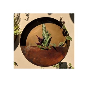 Jardinière ronde murale en métal galvanisé fait à la main conception personnalisée grande petite taille pour le jardin à la maison du fabricant en gros - Product Image 2