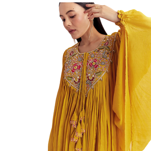 Set kaftano Kurta di Chinon giallo con Zardosi e filo da lavoro all'ingrosso donna abbigliamento etnico OEM fornitore di abbigliamento personalizzato - Product Image 4