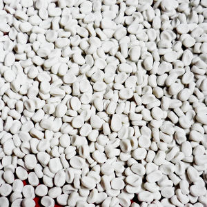 เม็ดพลาสติกสีขาวบริสุทธิ์สำหรับทำฟิล์ม HDPE และ LDPE เกรดเกรดอุตสาหกรรมสำหรับบรรจุซีซีมาสเตอร์แบทช์ผลิตตามสั่ง - Product Image 1