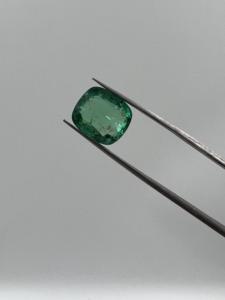 Nuevas esmeraldas de corte de cojín zambiano Natural de calidad fina de Grado Superior 5,61 quilates para la fabricación de joyas - Product Image 2