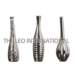 Proveedor de Floreros Metálicos Elegantes Hechos a Mano, Macetas Decorativas para Fiestas, Floreros Metálicos de Lujo a Precios Accesibles - Product Image 3