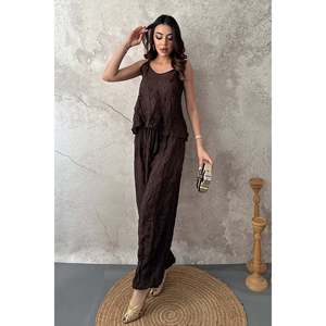 Conjunto de Blusa y Pantalones con Cuello Halter Marrón - Marrón - Product Image 2