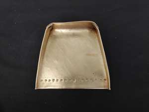 Recogedor de metal de latón de diseño moderno con mango único hecho a medida a un precio económico - Product Image 4