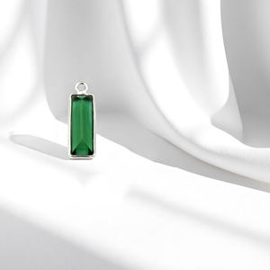 Abalorio de bisel de piedras preciosas de cuarzo Esmeralda Rectangular de Plata de Ley 925 facetado para la fabricación de joyas cristianas - Product Image 1