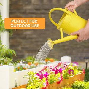 Espolvoree en regaderas elegantes amarillas para su jardín Regaderas elegantes oasis amarillas para un crecimiento vibrante - Product Image 5