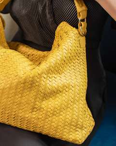 Bolsos de mano tejidos hechos a mano de cuero genuino de Color personalizado de calidad superior Cierre de cremallera Resistente al agua 100% Alta calidad para mujeres - Product Image 6