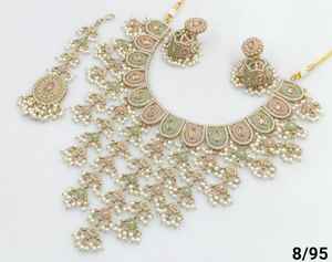 Collier ras du cou indien fantaisie plaqué or traditionnel Motipearl et goutte Kundan clouté Jumkha boucle d'oreille Mangtika Set ensemble de bijoux fille - Product Image 2