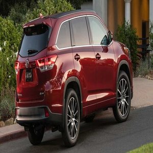 รถยนต์มือสอง Toyota Highlander SUV ปี 2016-2026 7 ที่นั่ง ภายในตกแต่งด้วยหนัง ไฟหน้า LED เกียร์อัตโนมัติ หลังคาพาโนรามา ยาง R19 ขาย - Product Image 2