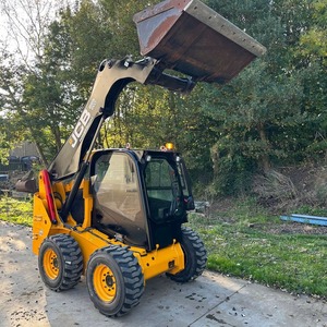 Minicargadora JCB 225, cargadora compacta para construcción, cargadora hidráulica de ruedas de alto rendimiento para trabajos pesados - Product Image 1