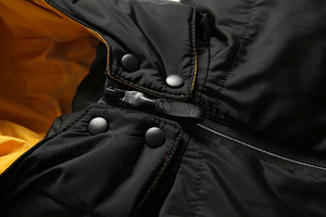 Veste matelassée d'hiver à la mode pour hommes Nouveau design avec finition brillante Rembourrage chaud et caractéristique respirante faite par Dress Sports - Product Image 4