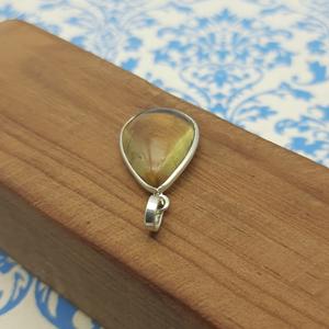 Venta caliente 925 delicado colgante de plata hecho a mano Natural citrino bisel ajuste encanto venta al por mayor joyería fina - Product Image 4