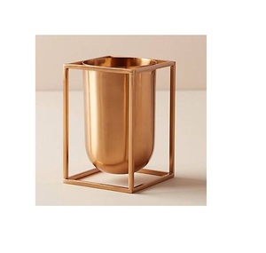 Maceta de calidad superior chapada en oro, decoración del hogar, nuevo diseño, esquinas del hogar, uso de molde, maceta de flores - Product Image 2