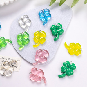 จี้เรซิ่นรูปใบโคลเวอร์สี่แฉก เครื่องรางนำโชคสำหรับงาน DIY ทำต่างหู สร้อยคอ สร้อยข้อมือ เครื่องประดับ - Product Image 4