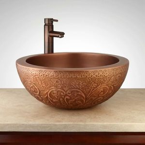 Lavabos de cobre hechos a mano para ideas de decoración rústica del hogar, utilizando una artesanía de metal duradera, adecuados para interiores de lujo. - Product Image 3