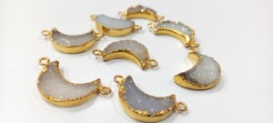 Natural White Druzy <b>Moon</b> Shape <b>Charms</b> 17-18mm Brass Gold Plated Bezel Connector for Jewellery Making Sold Per PCS - Product Image 4