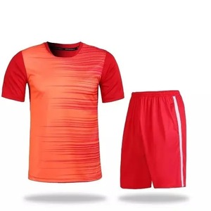 Camisetas y Uniformes de Fútbol para Hombre, Secado Rápido, 100% Poliéster, Colores y Logotipos Personalizables, Calidad Pakistaní - Product Image 4