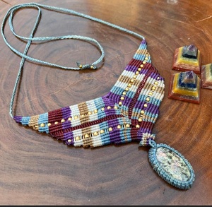 สร้อยคอ macrame น้ำหนักเบาเครื่องประดับรูปดอกบัวทองเหลืองพร้อมลูกปัดทองเหลืองขนาดเล็กสำหรับของขวัญปีใหม่ที่มีความสุข - Product Image 2