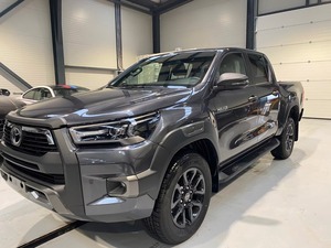 Toyota Hilux SUV Essence Automatique Moteur 4.1-6L Émissions Euro II 75k-100k Miles Sièges en Cuir Toit Ouvrant à Vendre - Product Image 2